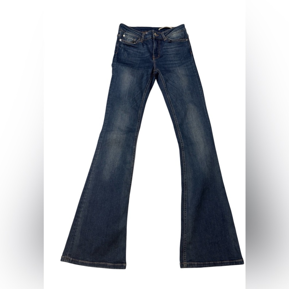ZARA WIDE FLARE MED WASH HIGH WAIST DENIM JEANS SIZE 4